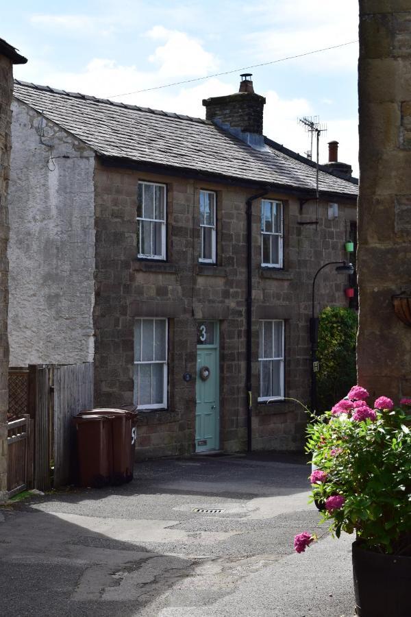 The Buxton Retreat A Luxurious 3-Storey Townhouse With Four Poster Bed And Double Jacuzzi Bath" Bagian luar foto