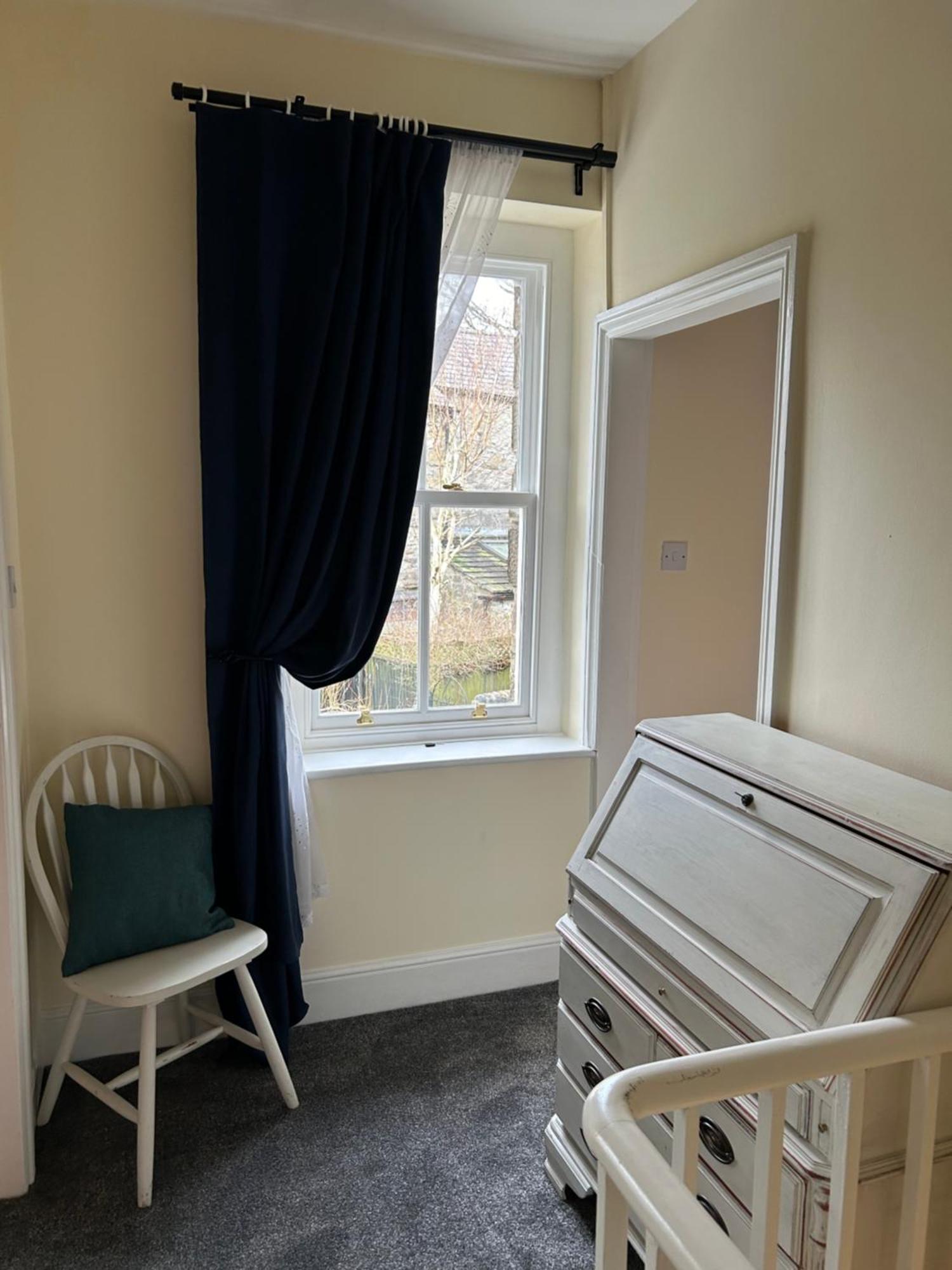 The Buxton Retreat A Luxurious 3-Storey Townhouse With Four Poster Bed And Double Jacuzzi Bath" Bagian luar foto